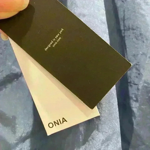 NWT Onia
Crinkle Multifunctional Short MSRP
$135 Sz L - Picture 7 of 9